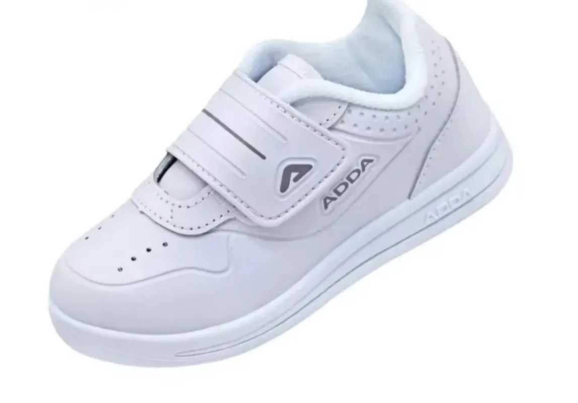 Sports shoes/ White canvas shoes for kids. Seller: ABC KIDS WEAR on Muafay.